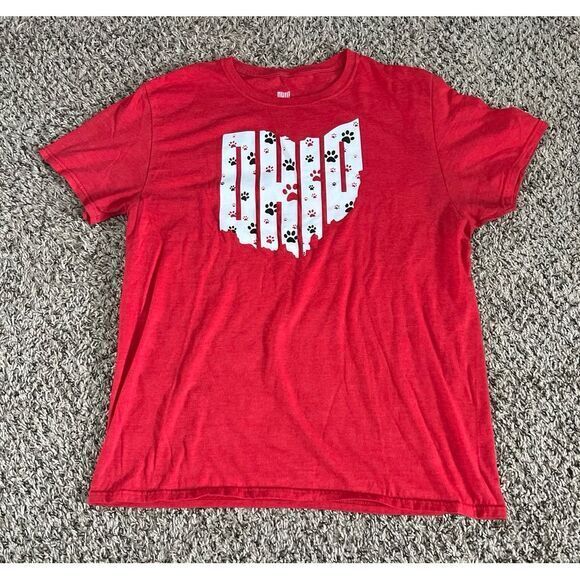 Ohio clothing‎ Women's Red short sleeve Ohio with animal prints shirt size large - Picture 1 of 4